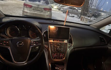 Opel Astra J, 2011 год, 710 000 рублей, 4 фотография