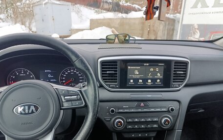 KIA Sportage IV рестайлинг, 2019 год, 2 000 000 рублей, 6 фотография