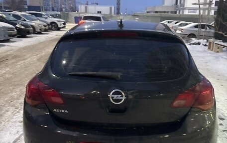 Opel Astra J, 2011 год, 710 000 рублей, 3 фотография