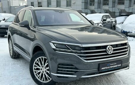 Volkswagen Touareg III, 2019 год, 4 595 000 рублей, 1 фотография