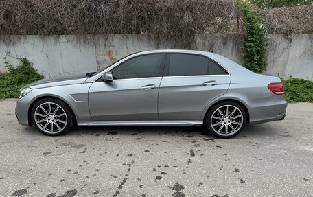 Mercedes-Benz E-Класс, 2013 год, 2 900 000 рублей, 4 фотография