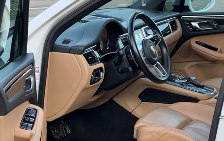 Porsche Macan I рестайлинг, 2016 год, 3 750 000 рублей, 4 фотография