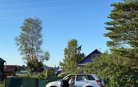 Suzuki Grand Vitara, 2010 год, 860 000 рублей, 3 фотография