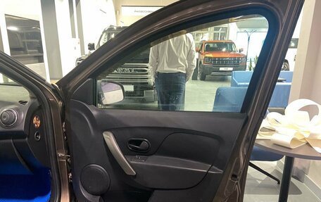 Renault Logan II, 2020 год, 900 000 рублей, 8 фотография