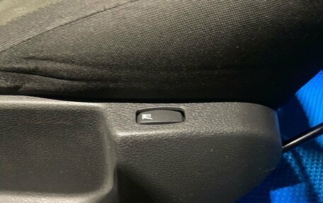 Renault Logan II, 2020 год, 900 000 рублей, 10 фотография