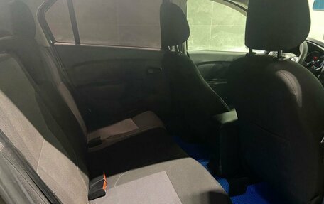 Renault Logan II, 2020 год, 900 000 рублей, 12 фотография