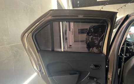 Renault Logan II, 2020 год, 900 000 рублей, 13 фотография