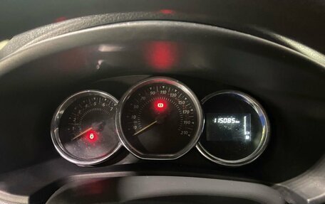 Renault Logan II, 2020 год, 900 000 рублей, 18 фотография