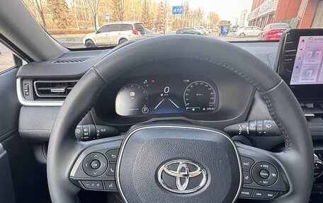 Toyota RAV4, 2024 год, 4 020 000 рублей, 8 фотография