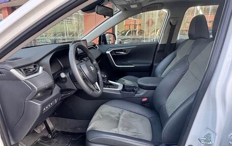 Toyota RAV4, 2024 год, 4 020 000 рублей, 5 фотография