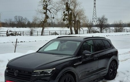 Volkswagen Touareg III, 2019 год, 5 500 000 рублей, 1 фотография