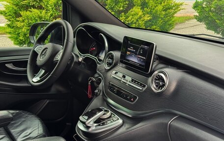 Mercedes-Benz V-Класс, 2017 год, 4 100 000 рублей, 5 фотография