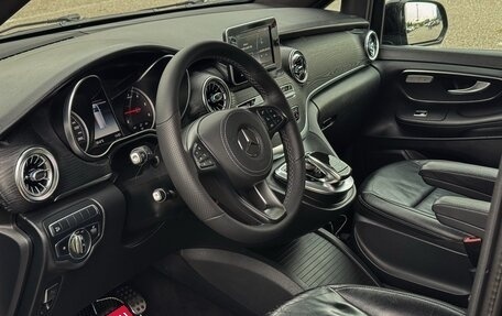 Mercedes-Benz V-Класс, 2017 год, 4 100 000 рублей, 4 фотография