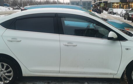 Hyundai Solaris II рестайлинг, 2019 год, 1 450 000 рублей, 4 фотография