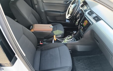 Skoda Rapid I, 2014 год, 900 000 рублей, 6 фотография