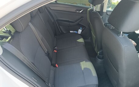 Skoda Rapid I, 2014 год, 900 000 рублей, 8 фотография