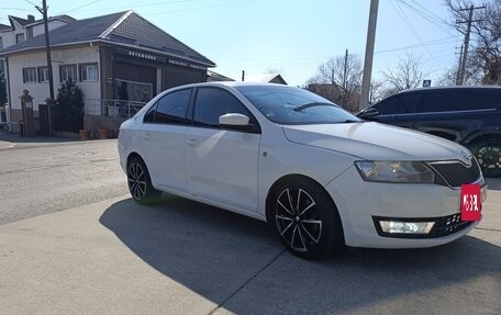 Skoda Rapid I, 2014 год, 900 000 рублей, 2 фотография