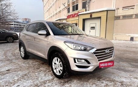 Hyundai Tucson III, 2019 год, 2 300 000 рублей, 2 фотография