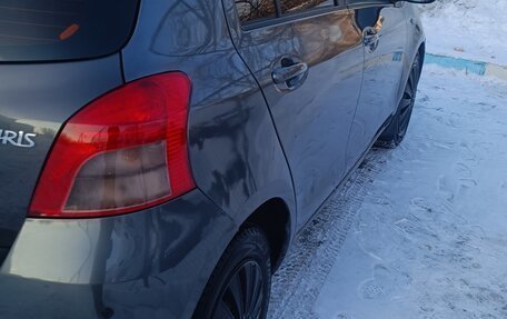 Toyota Yaris III рестайлинг, 2008 год, 625 000 рублей, 6 фотография