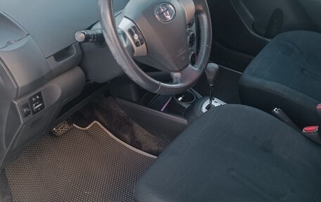 Toyota Yaris III рестайлинг, 2008 год, 625 000 рублей, 15 фотография