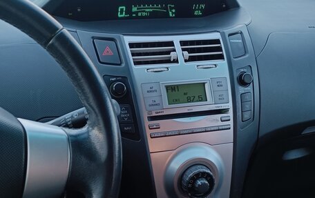 Toyota Yaris III рестайлинг, 2008 год, 625 000 рублей, 18 фотография