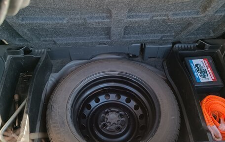 Toyota Yaris III рестайлинг, 2008 год, 625 000 рублей, 26 фотография