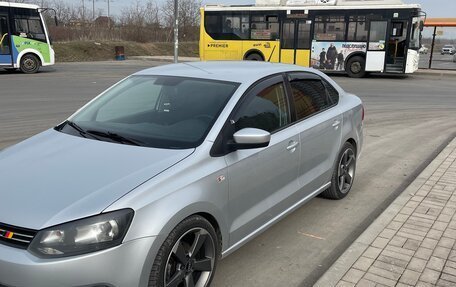 Volkswagen Polo VI (EU Market), 2013 год, 890 000 рублей, 2 фотография