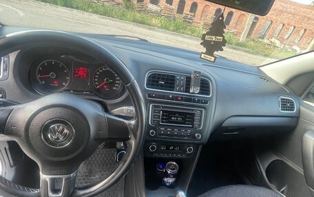 Volkswagen Polo VI (EU Market), 2013 год, 890 000 рублей, 15 фотография