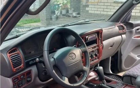 Toyota Land Cruiser 100 рестайлинг 2, 2000 год, 1 500 000 рублей, 7 фотография