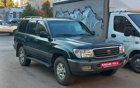 Toyota Land Cruiser 100 рестайлинг 2, 2000 год, 1 500 000 рублей, 3 фотография