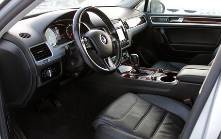 Volkswagen Touareg III, 2012 год, 2 099 000 рублей, 5 фотография