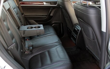 Volkswagen Touareg III, 2012 год, 2 099 000 рублей, 11 фотография