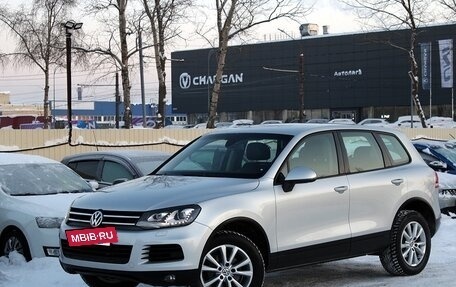 Volkswagen Touareg III, 2012 год, 2 099 000 рублей, 3 фотография
