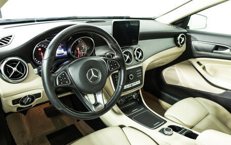 Mercedes-Benz GLA, 2018 год, 2 299 000 рублей, 10 фотография