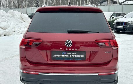 Volkswagen Tiguan II, 2021 год, 3 199 000 рублей, 6 фотография