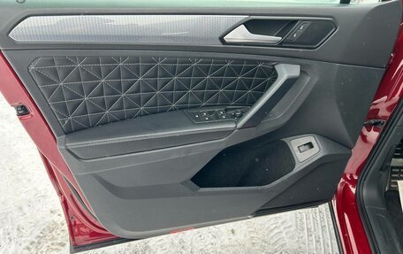 Volkswagen Tiguan II, 2021 год, 3 199 000 рублей, 10 фотография