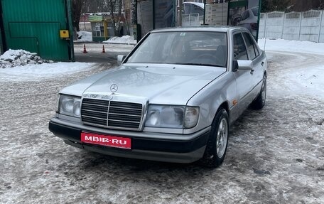 Mercedes-Benz W124, 1990 год, 295 000 рублей, 1 фотография