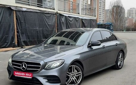 Mercedes-Benz E-Класс, 2017 год, 2 750 000 рублей, 2 фотография