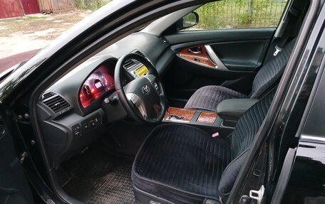 Toyota Camry, 2011 год, 1 250 000 рублей, 10 фотография