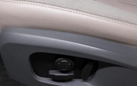 Land Rover Defender II, 2020 год, 5 950 000 рублей, 17 фотография