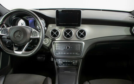 Mercedes-Benz GLA, 2015 год, 2 090 000 рублей, 11 фотография