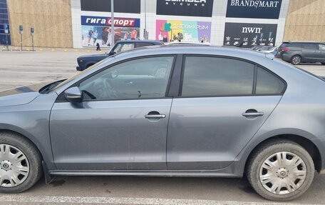 Volkswagen Jetta VI, 2013 год, 1 070 000 рублей, 3 фотография