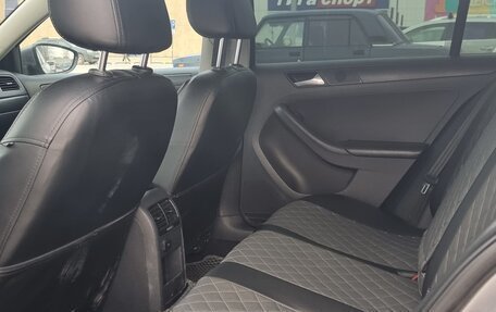 Volkswagen Jetta VI, 2013 год, 1 070 000 рублей, 9 фотография