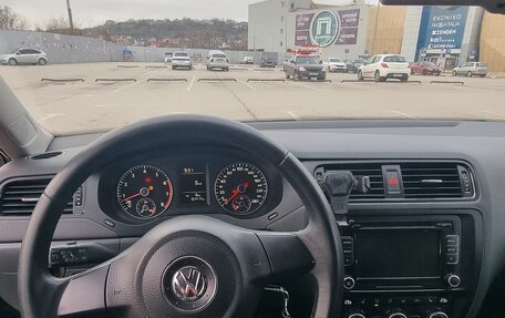 Volkswagen Jetta VI, 2013 год, 1 070 000 рублей, 16 фотография