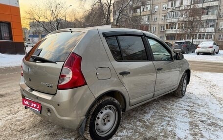 Renault Sandero I, 2010 год, 685 000 рублей, 3 фотография