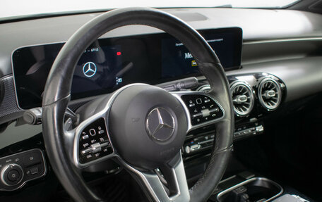 Mercedes-Benz A-Класс, 2018 год, 2 870 000 рублей, 14 фотография