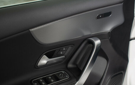 Mercedes-Benz A-Класс, 2018 год, 2 870 000 рублей, 15 фотография