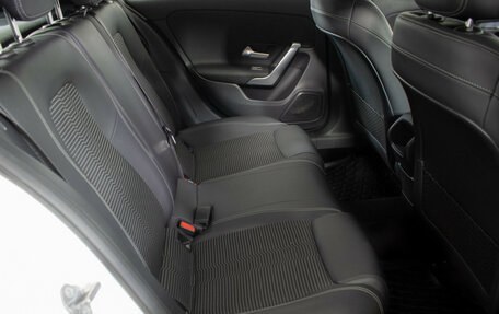 Mercedes-Benz A-Класс, 2018 год, 2 870 000 рублей, 10 фотография