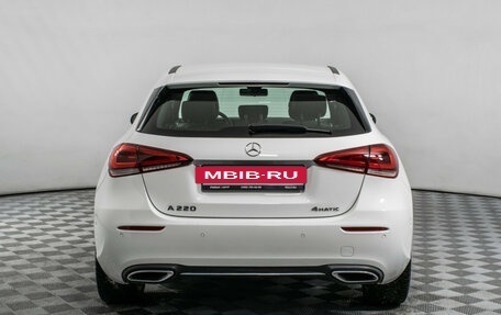 Mercedes-Benz A-Класс, 2018 год, 2 870 000 рублей, 6 фотография