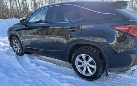 Lexus RX IV рестайлинг, 2017 год, 3 770 000 рублей, 4 фотография